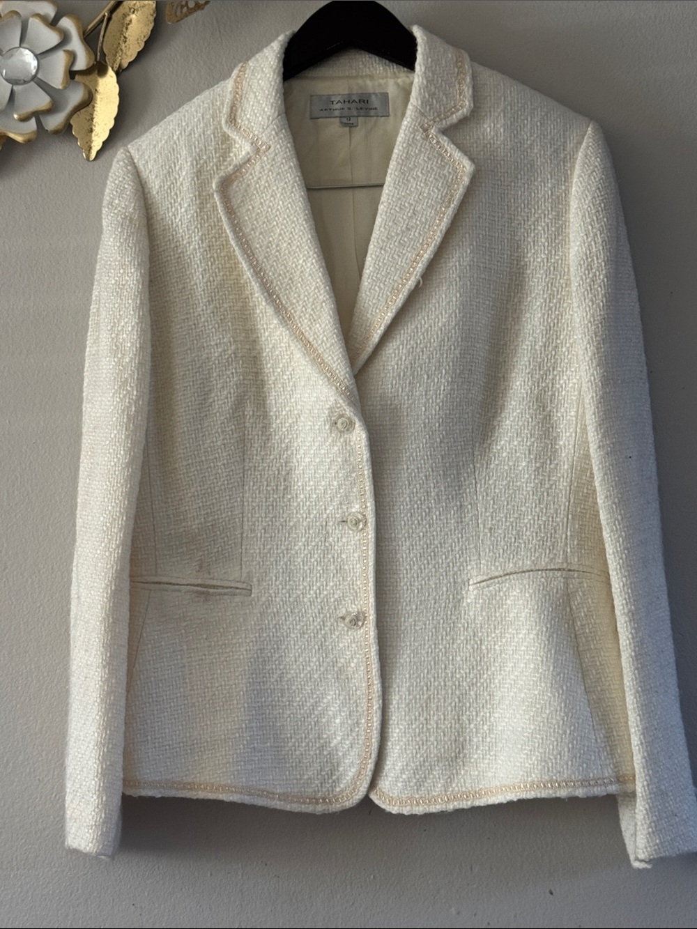 Tahari Cream Tweed Notched Blazer